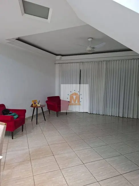 Foto 9 de Sobrado com 3 quartos à venda, 163m2 em Jardim Califórnia, Jacarei - SP