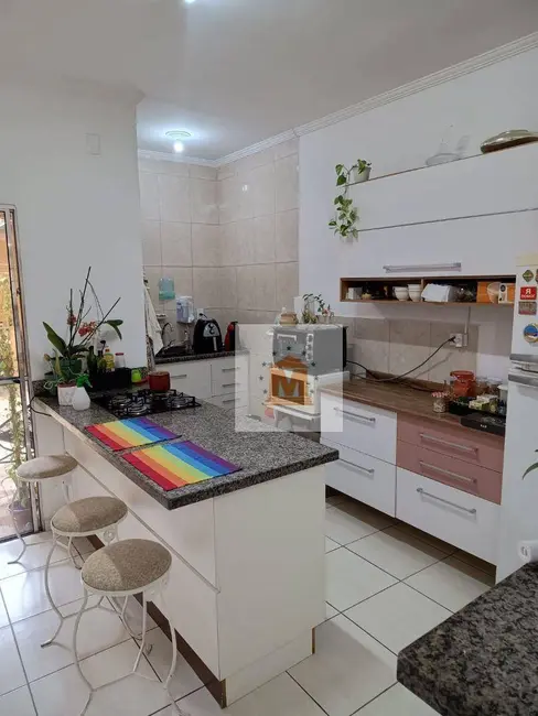 Foto 1 de Sobrado com 2 quartos à venda em Jardim Jacinto, Jacarei - SP
