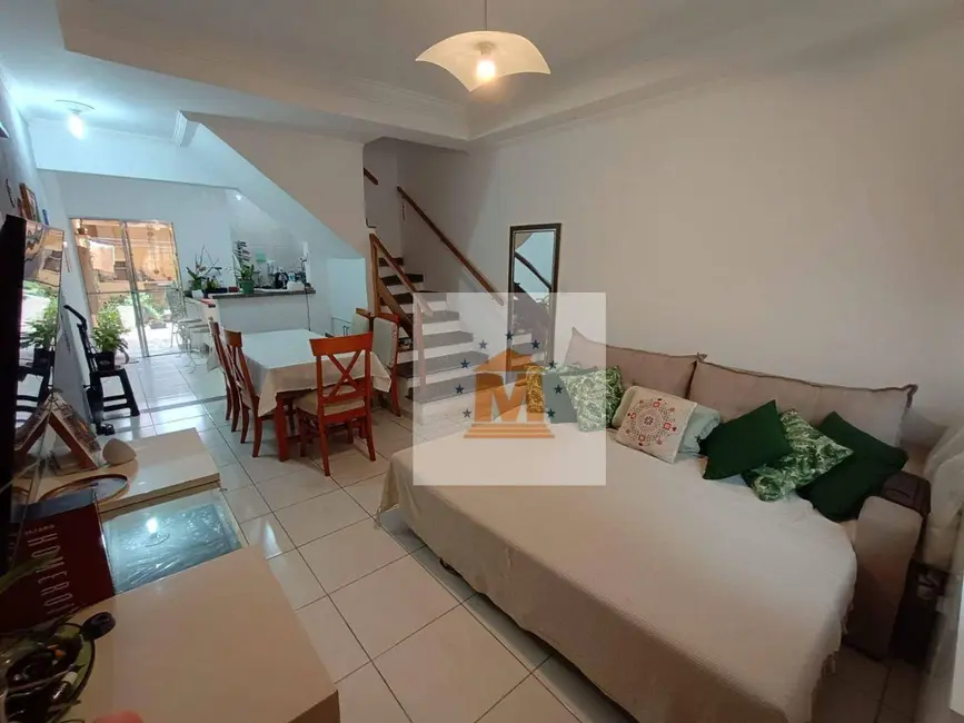 Foto 1 de Sobrado com 2 quartos à venda em Jardim Jacinto, Jacarei - SP