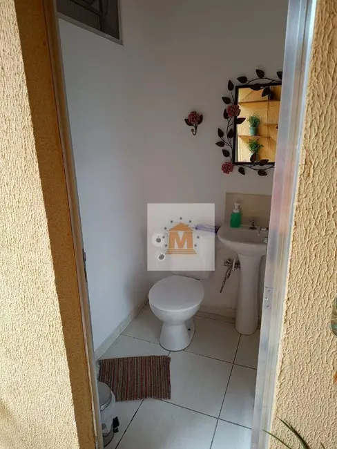 Foto 3 de Sobrado com 2 quartos à venda em Jardim Jacinto, Jacarei - SP