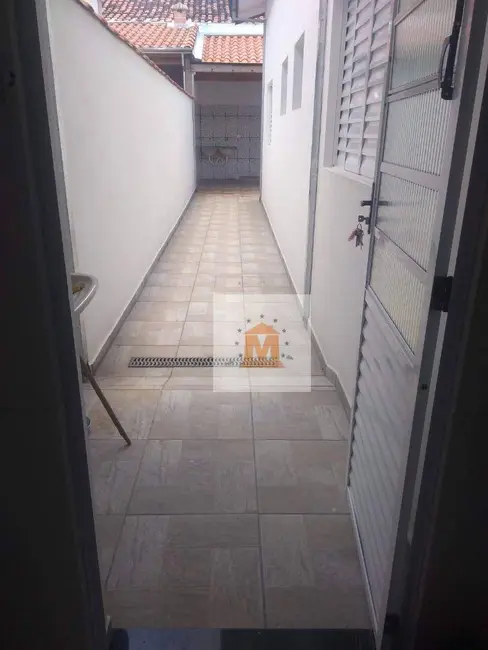 Foto 4 de Casa com 2 quartos à venda, 135m2 em Jardim Nova Esperança, Jacarei - SP