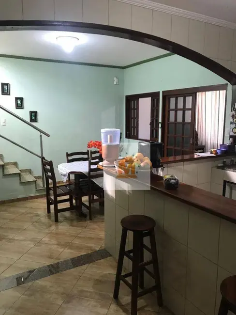 Foto 4 de Sobrado com 2 quartos à venda, 100m2 em Parque dos Príncipes, Jacarei - SP