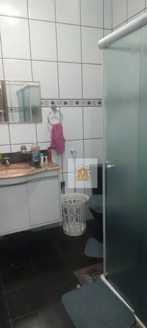 Casa com 3 quartos à venda, 125m2 em Jardim das Oliveiras, Jacarei - SP - imagem 3 Foto 3 de Casa com 3 quartos à venda, 125m2 em Jardim das Oliveiras, Jacarei - SP