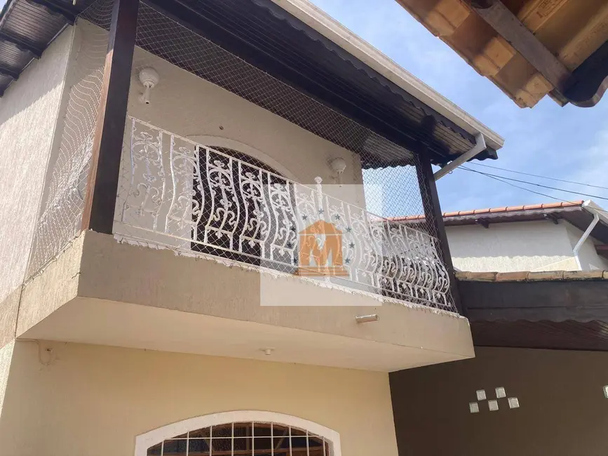 Foto 3 de Sobrado com 5 quartos à venda, 250m2 em Cidade Jardim, Jacarei - SP