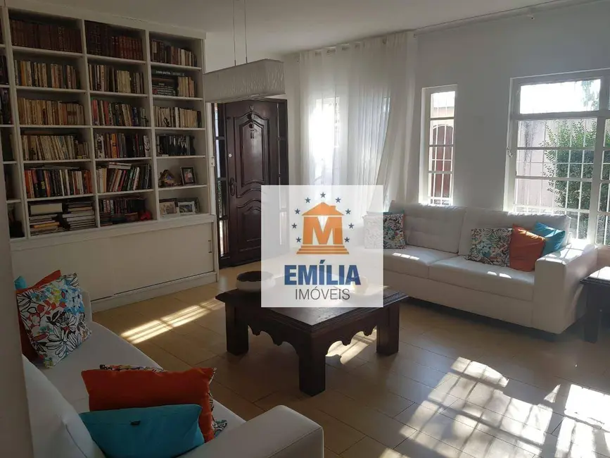 Foto 2 de Casa com 5 quartos à venda, 882m2 em Jardim Siesta, Jacarei - SP