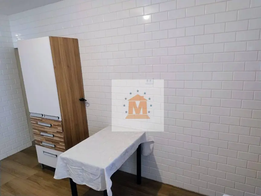 Foto 8 de Casa com 2 quartos à venda, 200m2 em Jardim Jacinto, Jacarei - SP