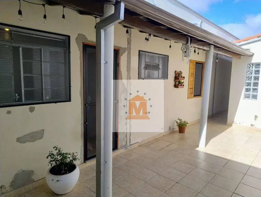 Foto 5 de Casa com 2 quartos à venda, 200m2 em Jardim Jacinto, Jacarei - SP