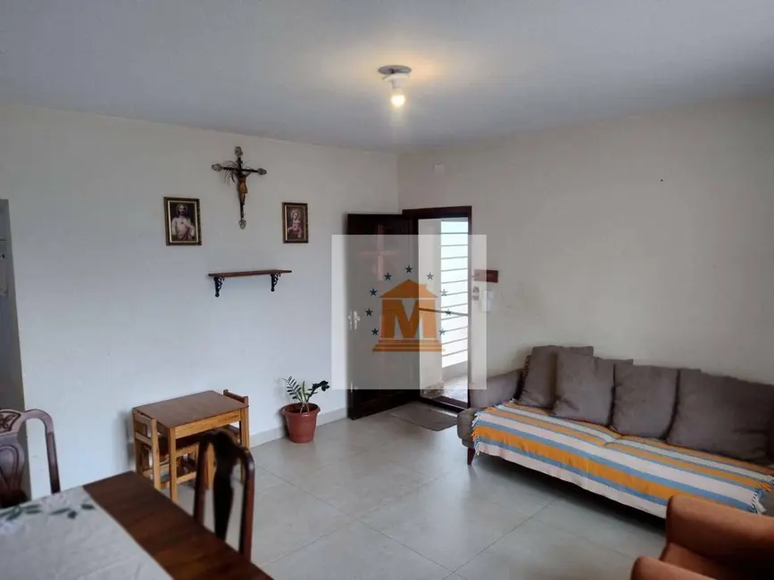 Foto 1 de Casa com 2 quartos à venda, 200m2 em Jardim Jacinto, Jacarei - SP