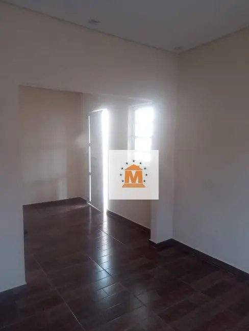 Casa com 2 quartos à venda, 140m2 em Jardim Bela Vista, Jacarei - SP - imagem 3 Foto 3 de Casa com 2 quartos à venda, 140m2 em Jardim Bela Vista, Jacarei - SP