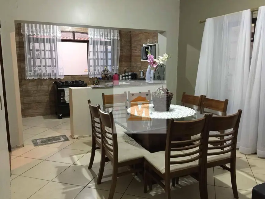 Casa com 3 quartos à venda, 250m2 em Jardim do Vale, Jacarei - SP - imagem 5 Foto 5 de Casa com 3 quartos à venda, 250m2 em Jardim do Vale, Jacarei - SP