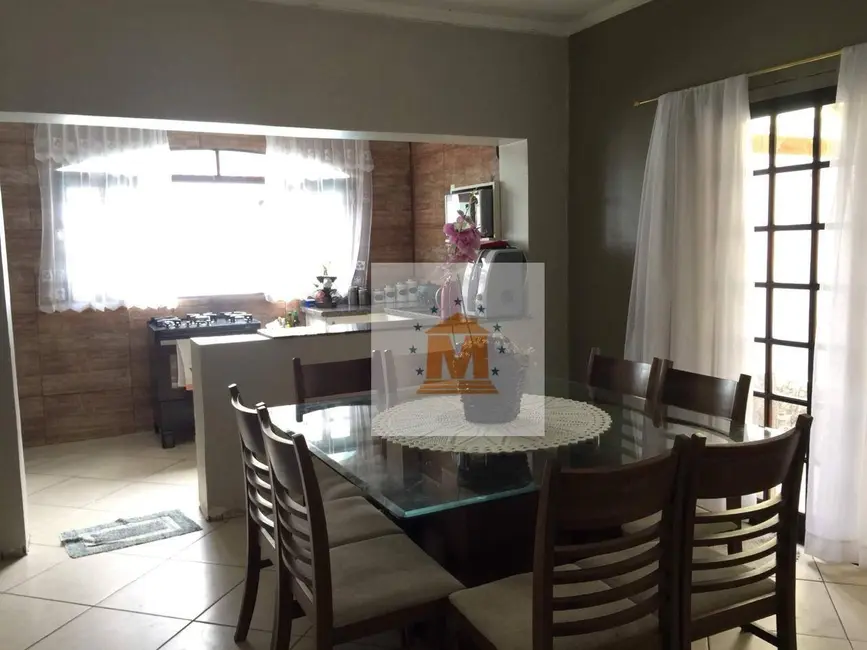 Casa com 3 quartos à venda, 250m2 em Jardim do Vale, Jacarei - SP - imagem 3 Foto 3 de Casa com 3 quartos à venda, 250m2 em Jardim do Vale, Jacarei - SP