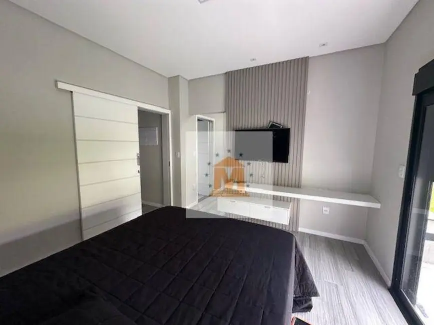 Foto 4 de Casa de Condomínio com 3 quartos à venda, 1700m2 em Condomínio Parque Vale dos Lagos, Jacarei - SP