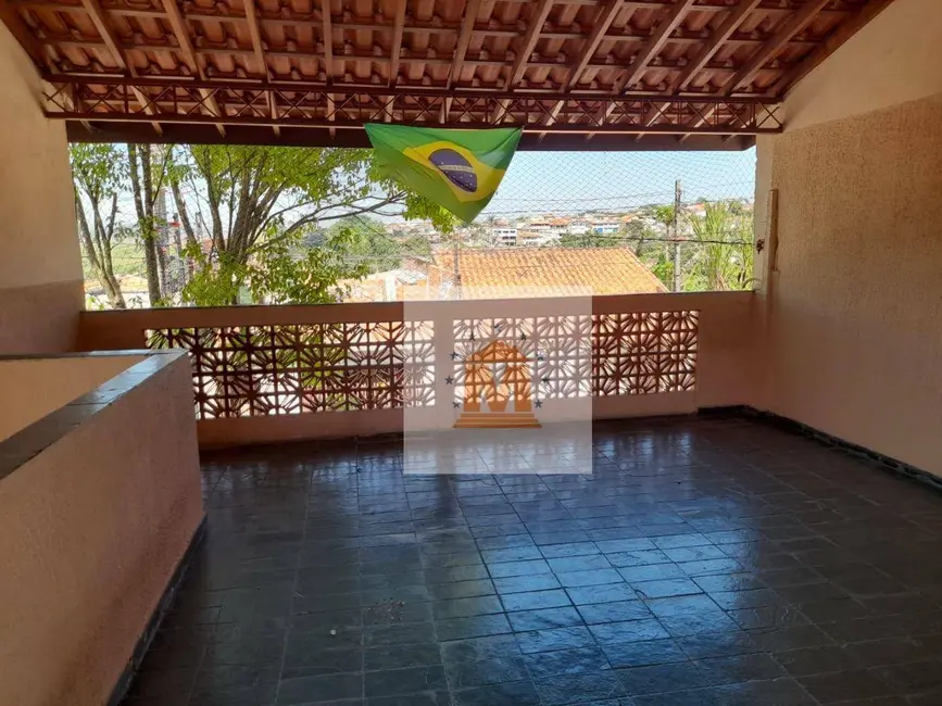 Foto 1 de Casa com 3 quartos à venda, 180m2 em Bandeira Branca, Jacarei - SP