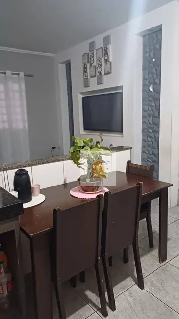 Sobrado com 3 quartos à venda em Sao Jose Dos Campos - SP - imagem 4 Foto 4 de Sobrado com 3 quartos à venda em Sao Jose Dos Campos - SP