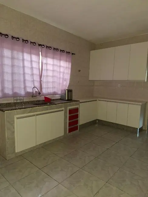 Foto 2 de Casa com 3 quartos à venda, 250m2 em Jardim do Portal, Jacarei - SP