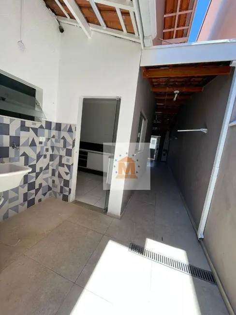 Foto 9 de Casa com 2 quartos à venda, 140m2 em Parque dos Príncipes, Jacarei - SP