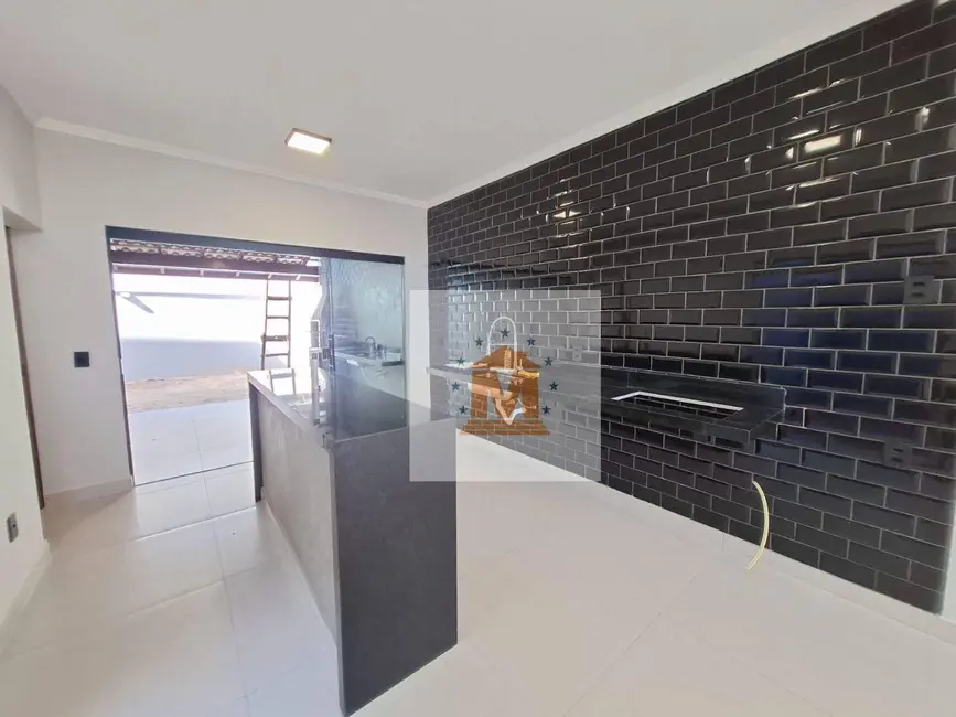 Casa com 3 quartos à venda, 175m2 em Residencial Parque dos Sinos, Jacarei - SP - imagem 4 Foto 4 de Casa com 3 quartos à venda, 175m2 em Residencial Parque dos Sinos, Jacarei - SP