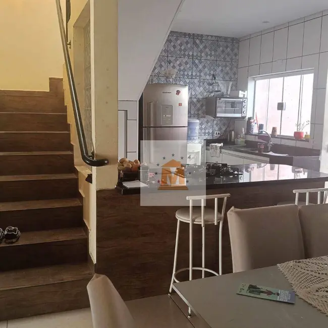 Foto 5 de Sobrado com 4 quartos à venda, 200m2 em Residencial Parque dos Sinos, Jacarei - SP