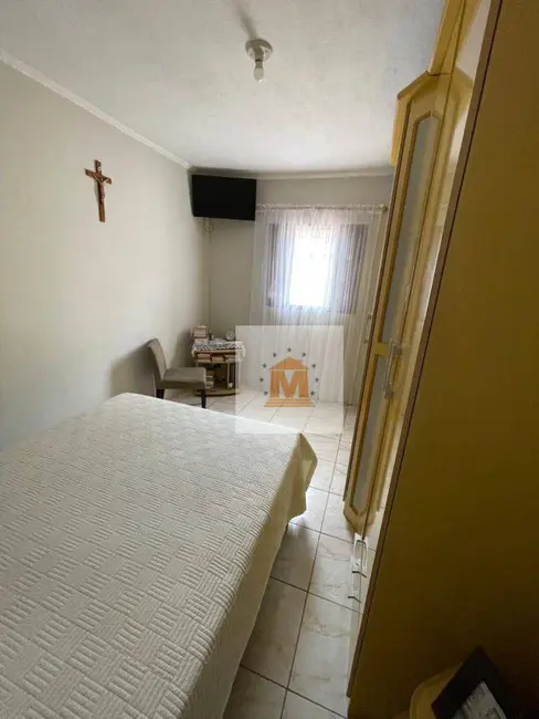 Foto 7 de Casa com 2 quartos à venda, 175m2 em Jardim Flórida, Jacarei - SP