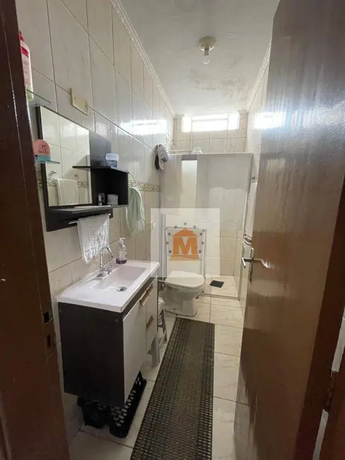 Foto 9 de Casa com 2 quartos à venda, 175m2 em Jardim Flórida, Jacarei - SP