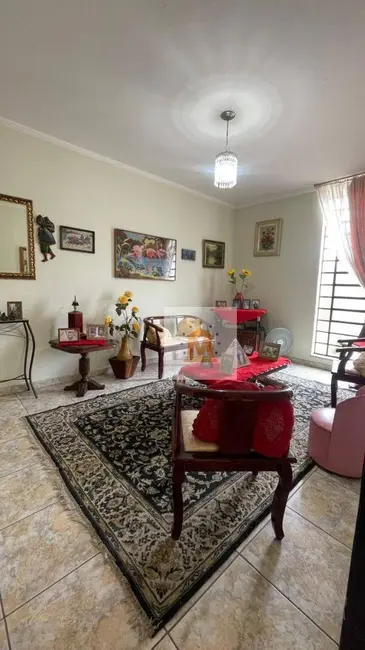 Foto 1 de Casa com 3 quartos à venda, 183m2 em Centro, Jacarei - SP
