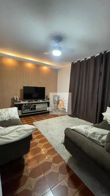 Foto 1 de Casa com 3 quartos à venda, 207m2 em Jardim São José, Jacarei - SP