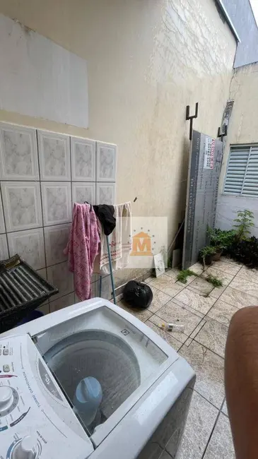 Foto 9 de Casa com 3 quartos à venda, 207m2 em Jardim São José, Jacarei - SP