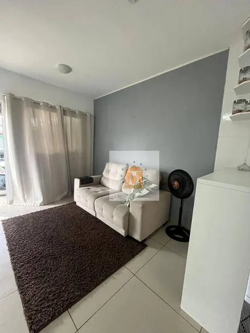 Casa de Condomínio com 3 quartos à venda, 180m2 em Loteamento Jardim Sol Nascente, Jacarei - SP - imagem 3 Foto 3 de Casa de Condomínio com 3 quartos à venda, 180m2 em Loteamento Jardim Sol Nascente, Jacarei - SP