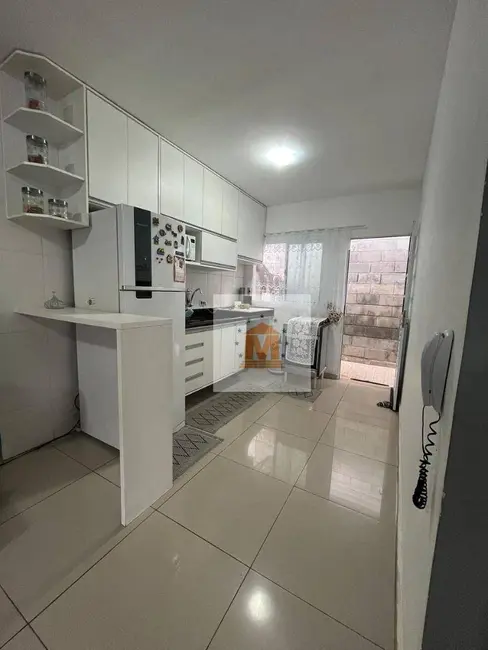 Casa de Condomínio com 3 quartos à venda, 180m2 em Loteamento Jardim Sol Nascente, Jacarei - SP - imagem 2 Foto 2 de Casa de Condomínio com 3 quartos à venda, 180m2 em Loteamento Jardim Sol Nascente, Jacarei - SP