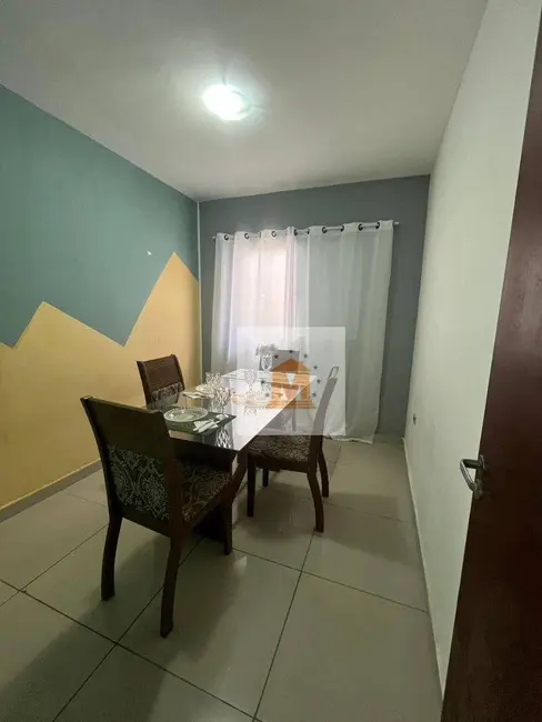 Casa de Condomínio com 3 quartos à venda, 180m2 em Loteamento Jardim Sol Nascente, Jacarei - SP - imagem 4 Foto 4 de Casa de Condomínio com 3 quartos à venda, 180m2 em Loteamento Jardim Sol Nascente, Jacarei - SP