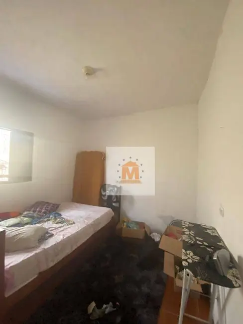 Casa com 2 quartos à venda em Parque Imperial, Jacarei - SP - imagem 3 Foto 3 de Casa com 2 quartos à venda em Parque Imperial, Jacarei - SP