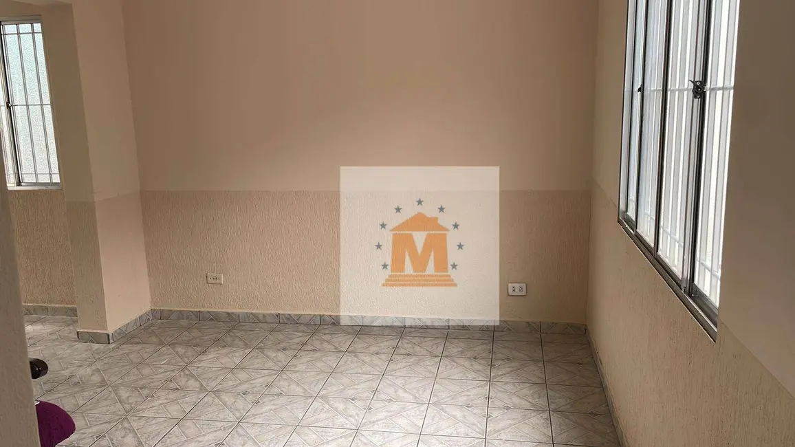 Sobrado com 3 quartos à venda, 300m2 em Vila Pinheiro, Jacarei - SP - imagem 9 Foto 9 de Sobrado com 3 quartos à venda, 300m2 em Vila Pinheiro, Jacarei - SP