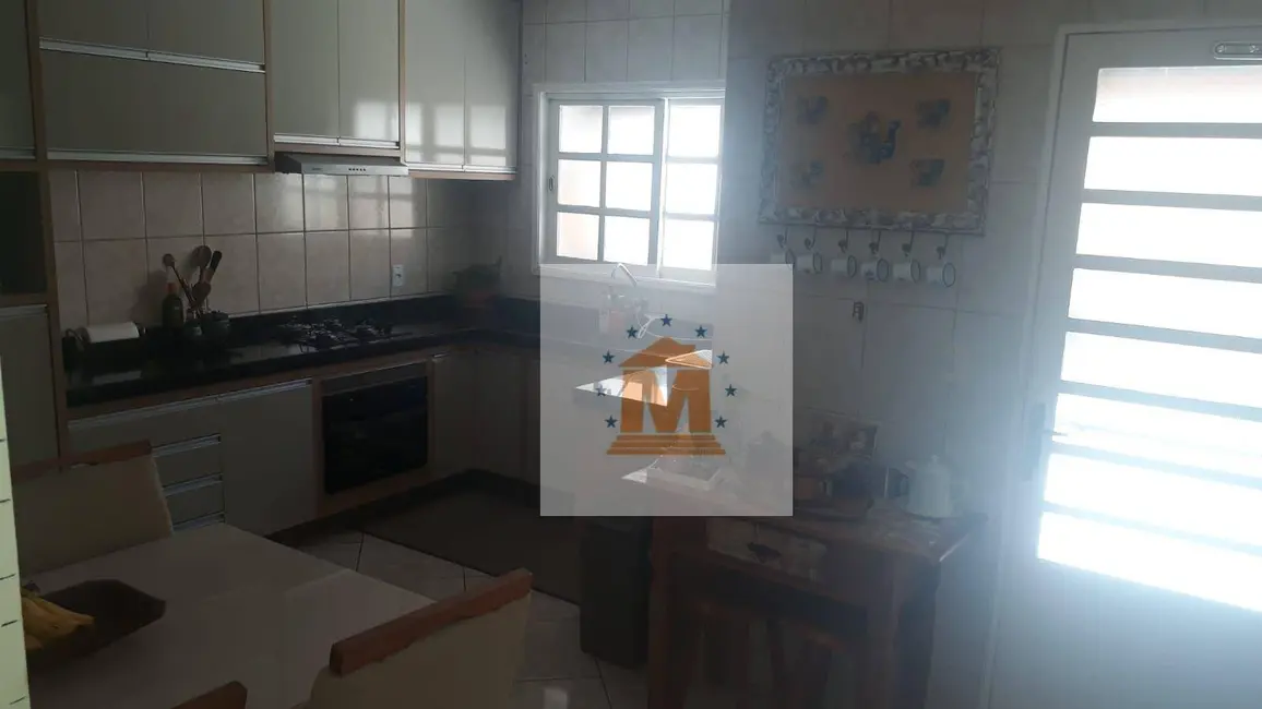 Foto 5 de Sobrado com 2 quartos à venda, 177m2 em Jardim Califórnia, Jacarei - SP