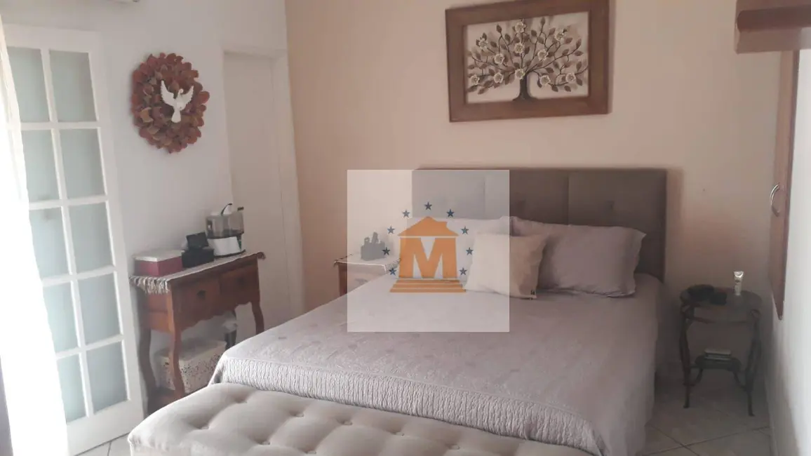 Foto 8 de Sobrado com 2 quartos à venda, 177m2 em Jardim Califórnia, Jacarei - SP