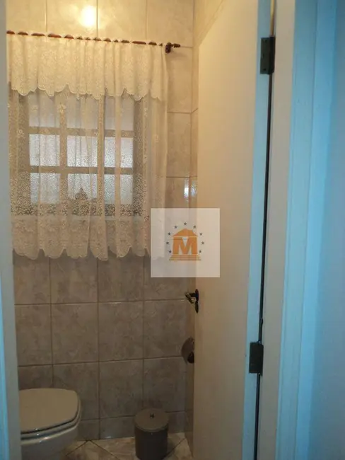 Foto 9 de Sobrado com 2 quartos à venda, 177m2 em Jardim Califórnia, Jacarei - SP