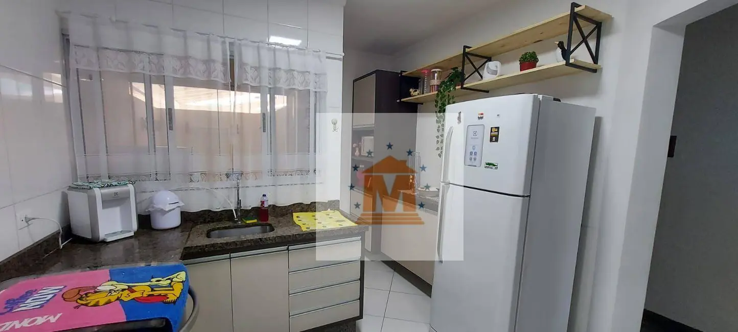 Sobrado com 3 quartos à venda, 120m2 em Jardim Santa Maria, Jacarei - SP - imagem 8 Foto 8 de Sobrado com 3 quartos à venda, 120m2 em Jardim Santa Maria, Jacarei - SP