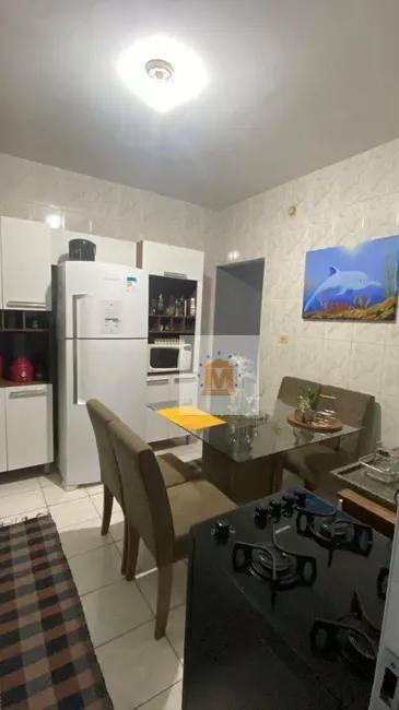 Foto 2 de Casa com 2 quartos à venda, 125m2 em Cidade Jardim, Jacarei - SP