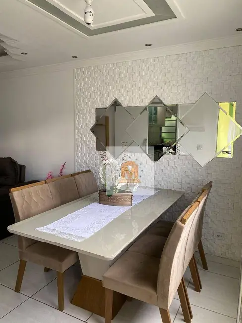 Casa de Condomínio com 3 quartos à venda, 166m2 em Cidade Salvador, Jacarei - SP - imagem 4 Foto 4 de Casa de Condomínio com 3 quartos à venda, 166m2 em Cidade Salvador, Jacarei - SP