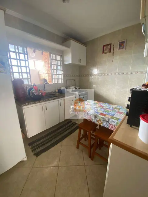 Sobrado com 2 quartos à venda em Jardim Panorama, Jacarei - SP - imagem 2 Foto 2 de Sobrado com 2 quartos à venda em Jardim Panorama, Jacarei - SP