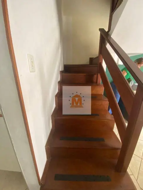 Sobrado com 2 quartos à venda em Jardim Panorama, Jacarei - SP - imagem 9 Foto 9 de Sobrado com 2 quartos à venda em Jardim Panorama, Jacarei - SP