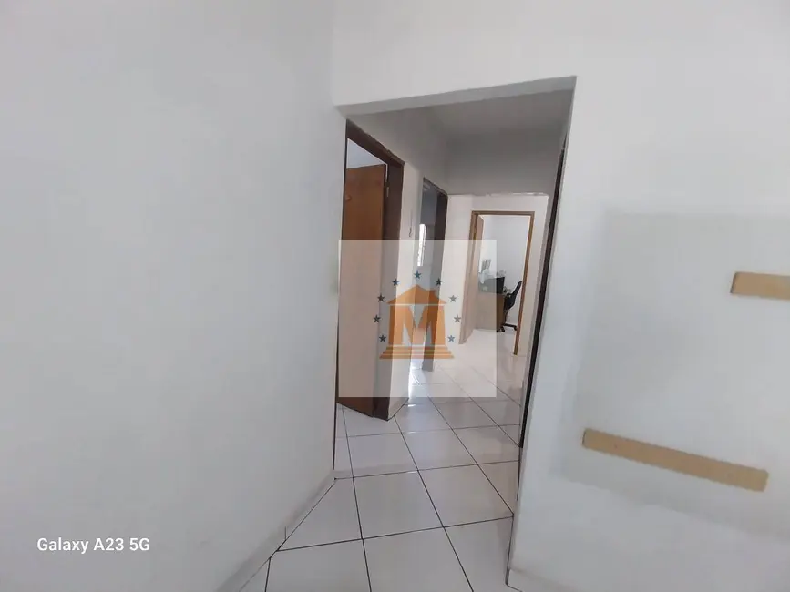 Casa com 3 quartos à venda, 180m2 em Jardim Elza Maria, Jacarei - SP - imagem 9 Foto 9 de Casa com 3 quartos à venda, 180m2 em Jardim Elza Maria, Jacarei - SP