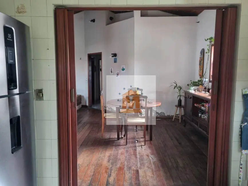 Foto 3 de Casa com 3 quartos à venda, 250m2 em Cidade Jardim, Jacarei - SP