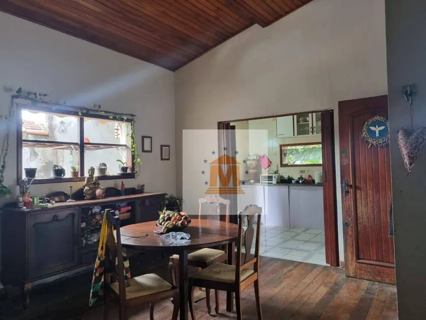 Foto 2 de Casa com 3 quartos à venda, 250m2 em Cidade Jardim, Jacarei - SP