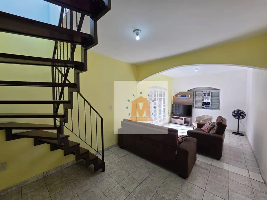 Foto 2 de Sobrado com 3 quartos à venda, 152m2 em Cidade Nova Jacareí, Jacarei - SP