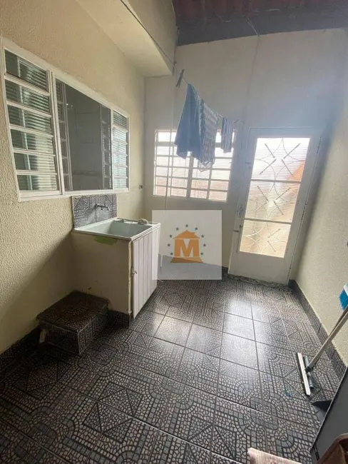 Sobrado com 3 quartos à venda, 126m2 em Cidade Nova Jacareí, Jacarei - SP - imagem 9 Foto 9 de Sobrado com 3 quartos à venda, 126m2 em Cidade Nova Jacareí, Jacarei - SP