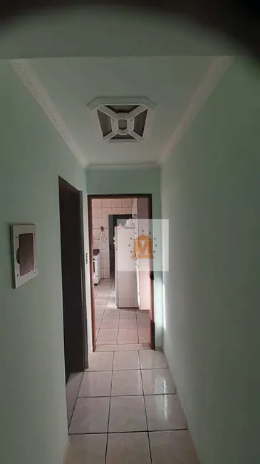 Casa com 2 quartos à venda em Jardim São Luiz, Jacarei - SP - imagem 4 Foto 4 de Casa com 2 quartos à venda em Jardim São Luiz, Jacarei - SP