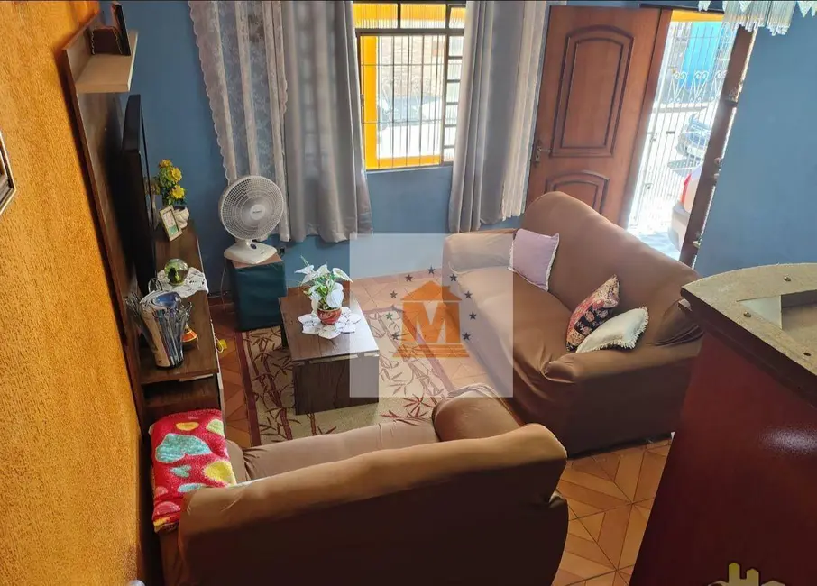 Sobrado com 3 quartos à venda, 140m2 em Parque dos Príncipes, Jacarei - SP - imagem 1 Foto 1 de Sobrado com 3 quartos à venda, 140m2 em Parque dos Príncipes, Jacarei - SP