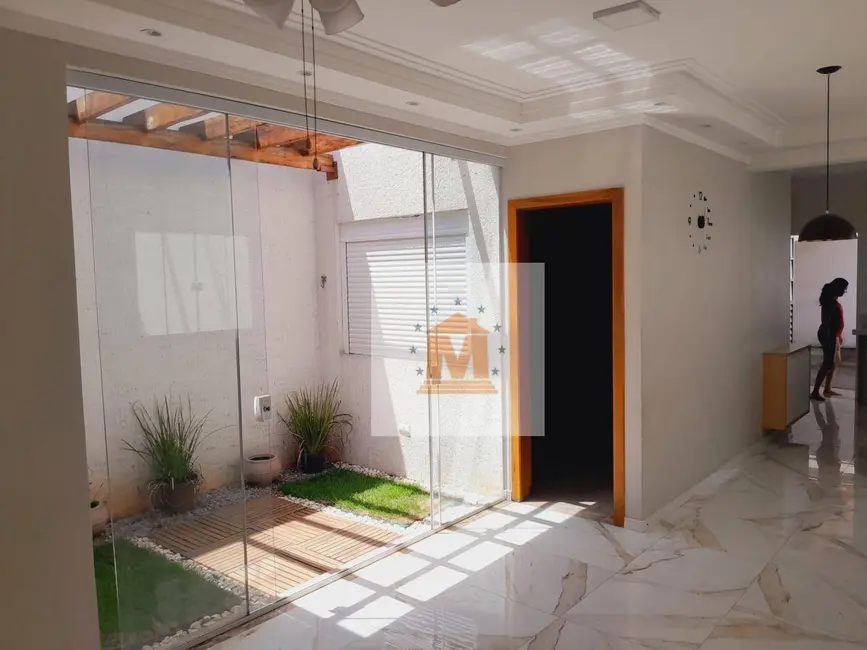 Foto 3 de Casa com 3 quartos à venda, 175m2 em Residencial Parque dos Sinos, Jacarei - SP