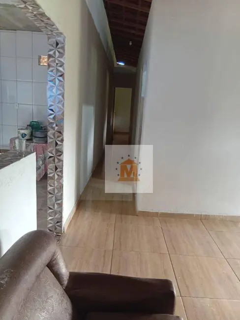 Foto 6 de Chácara com 3 quartos à venda, 2000m2 em Chácaras Condomínio Recanto Pássaros II, Jacarei - SP