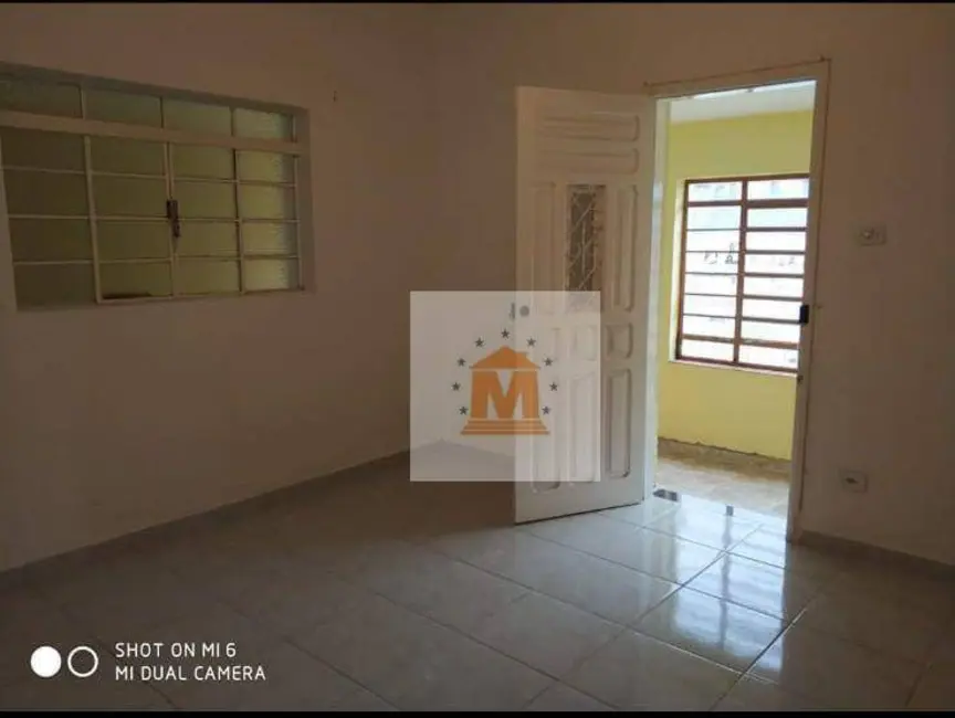 Foto 1 de Casa com 2 quartos à venda, 150m2 em Centro, Jacarei - SP